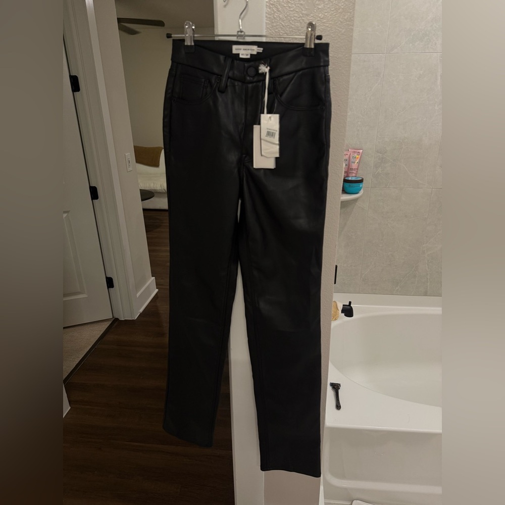 Good American Black Straight Leg Jeans